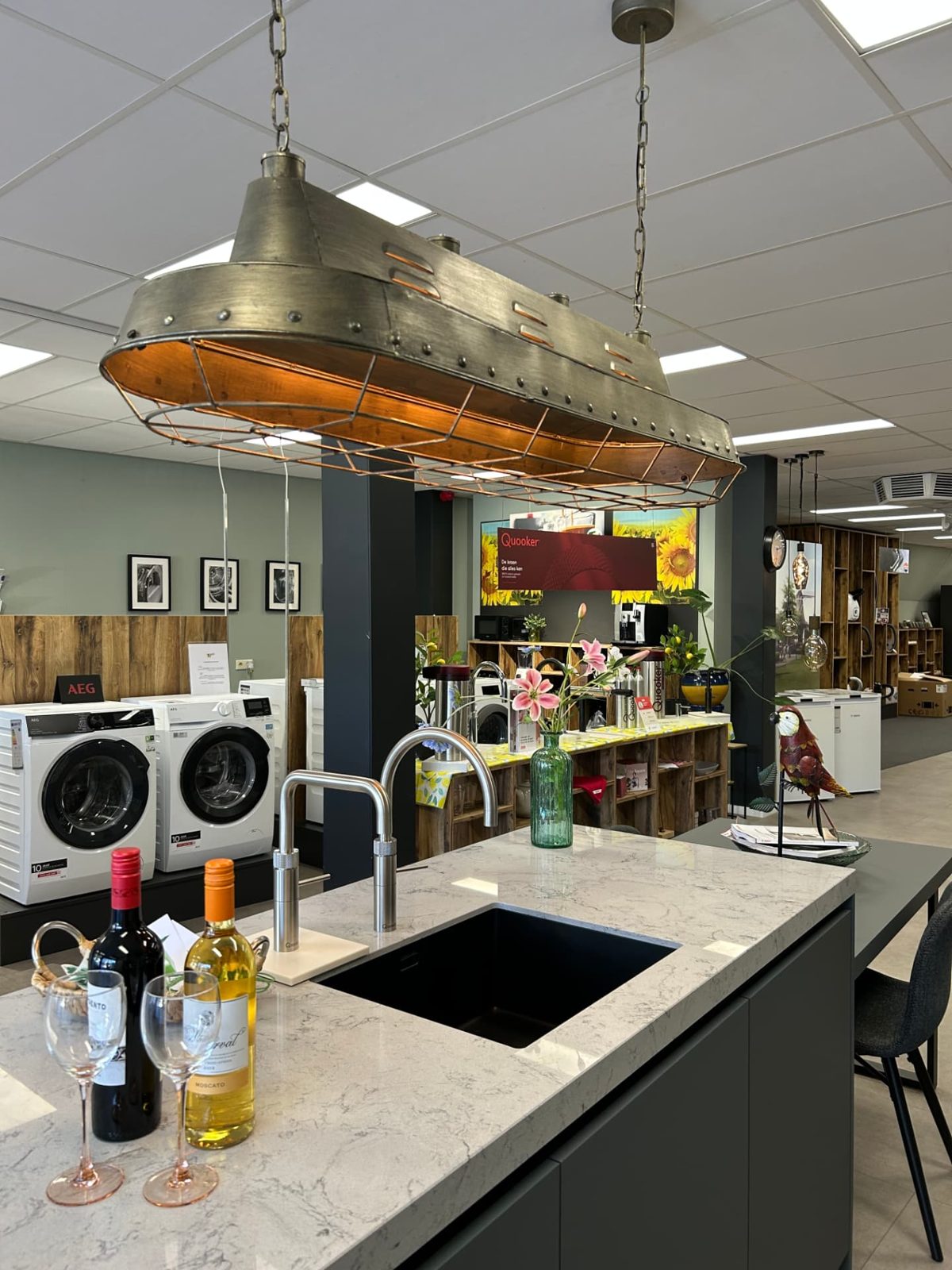 Showroomkeuken met kookeiland